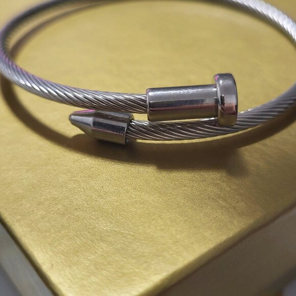 β¨ Twisted Cable Bracelets β Available in Silver β¨ - Picture 1 of 5